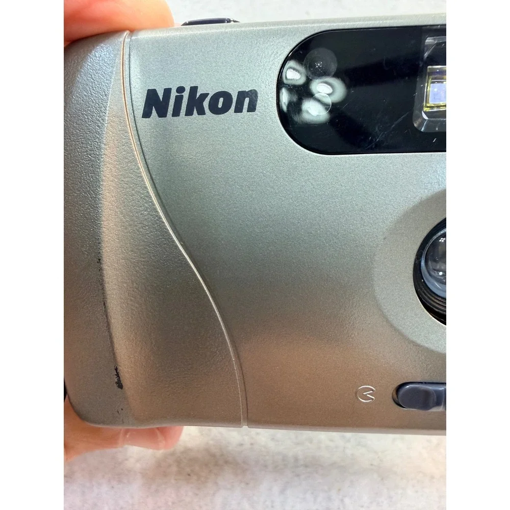 Nikon NiceTouch 4 35mm Film Camera Silver Black 29mm Lens Point & Shoot Untested